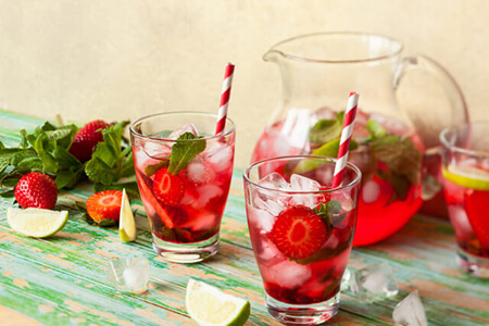 mocktail strawberry daiquiri