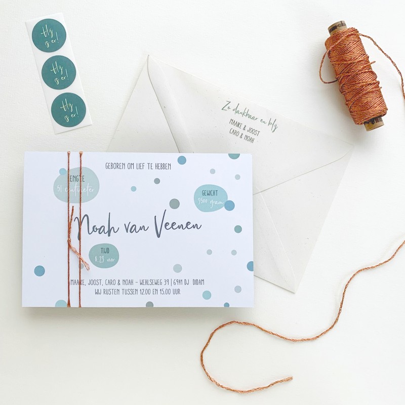 Geboortekaartje confetti met koperfolie Geboortekaartje confetti met koperfolie
