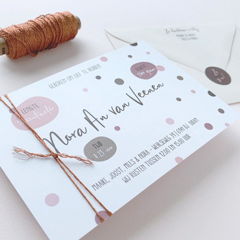 Geboortekaartje confetti met koperfolie Geboortekaartje confetti met koperfolie