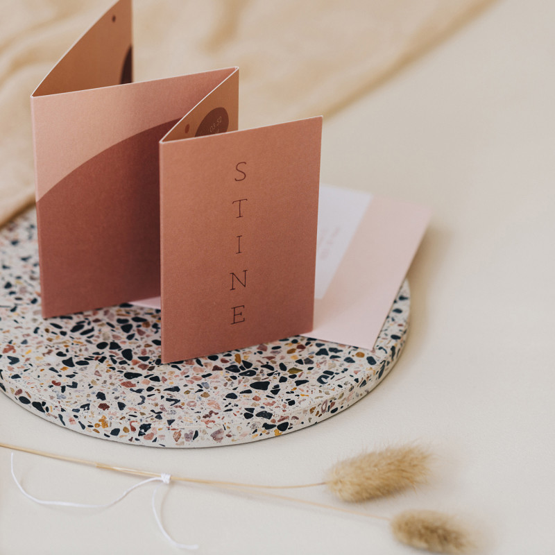 Geboortekaartje Zig zag met confetti Geboortekaartje Zig zag met confetti